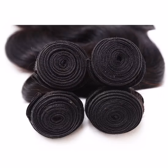 Fasci di capelli umani con estensione dell'onda del corpo Fasci di tessuto dei capelli vergini brasiliani al 100% non trattati Estensioni dei capelli grezzi naturali Fasci di capelli dell'onda del corpo